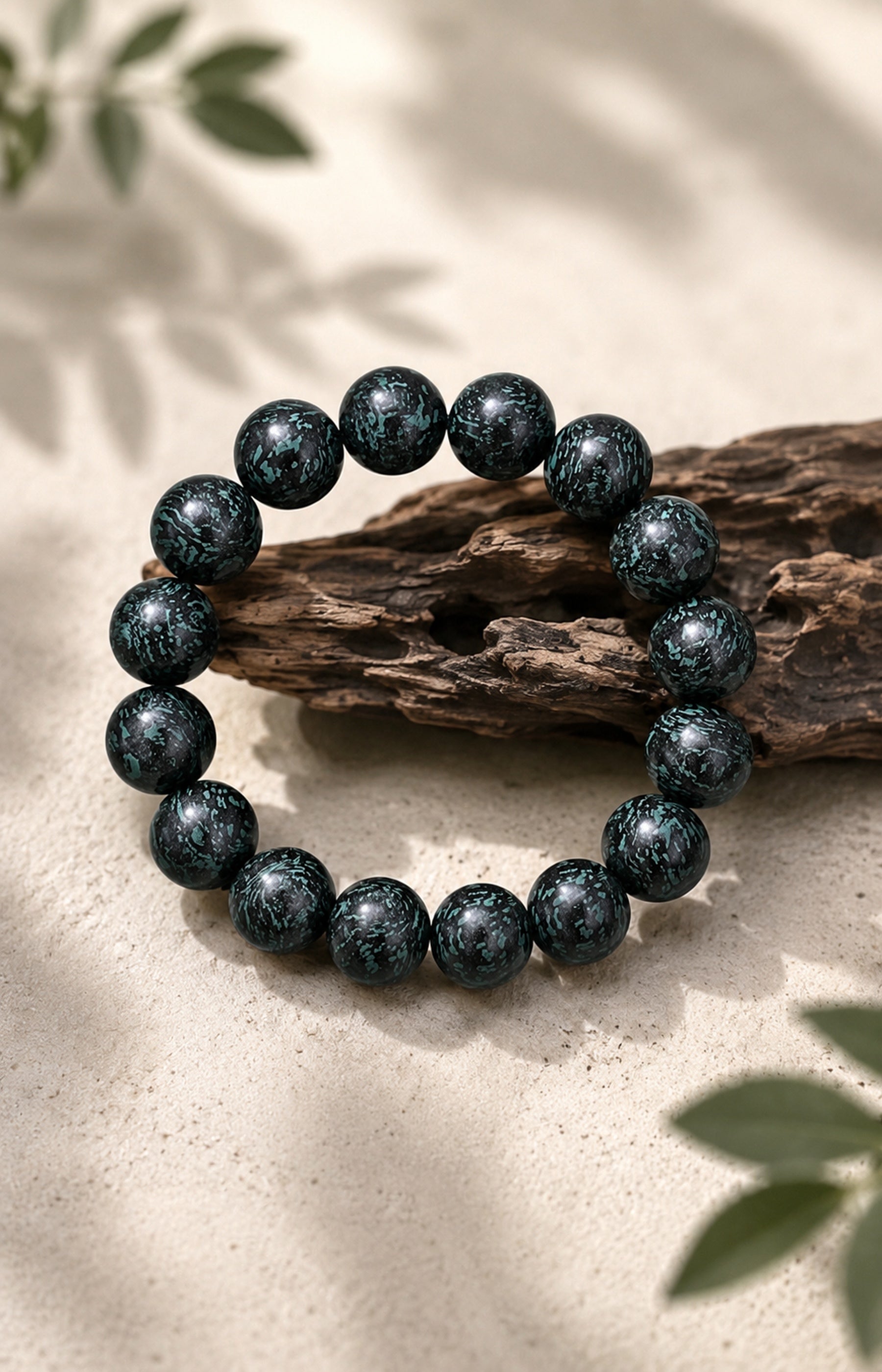 Verdant Nocturne – Sandalwood & Frankincense Botanical Scent Bracelet