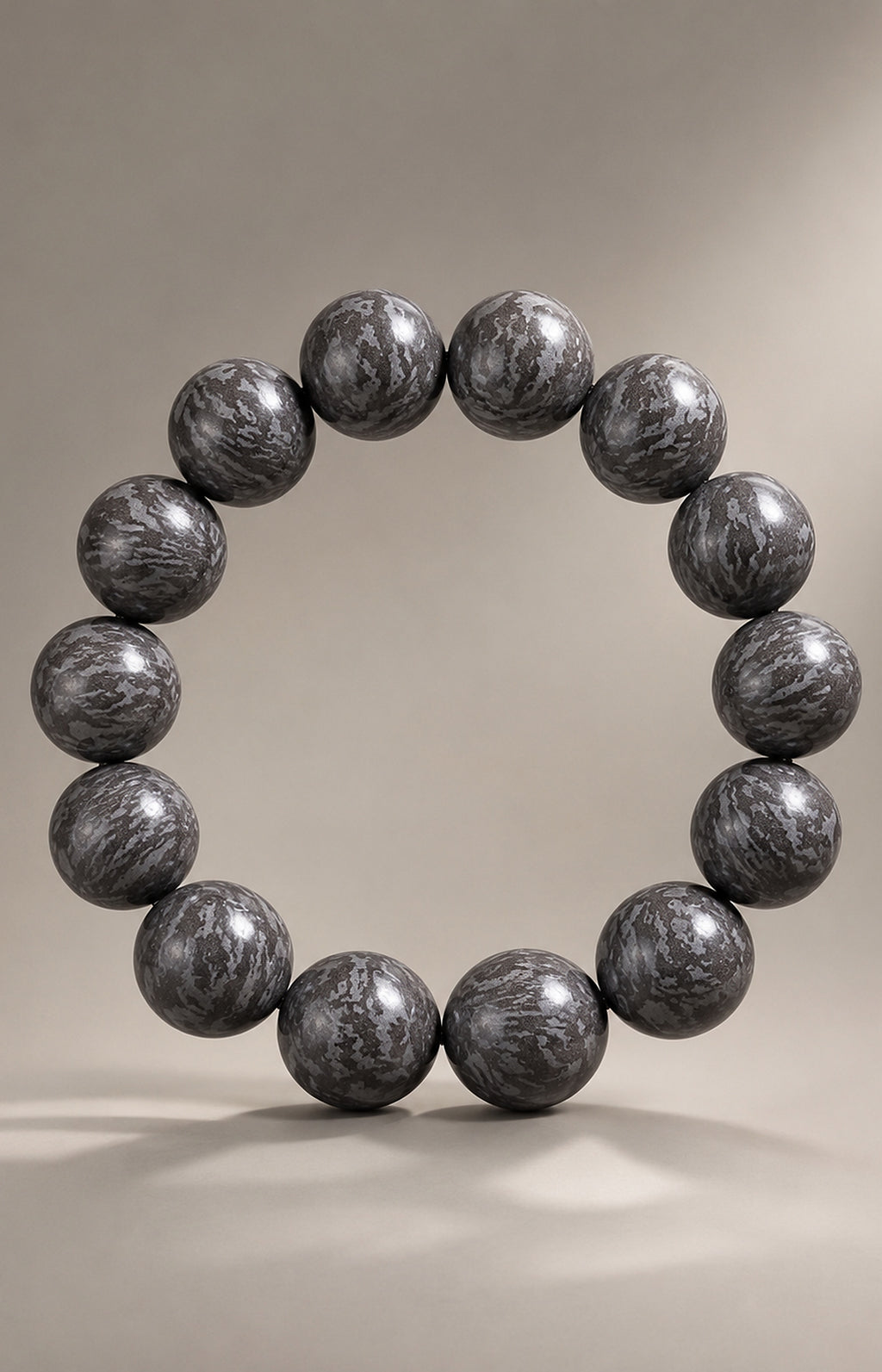 Obsidian Tide – Deep & Earthy Botanical Scent Bracelet